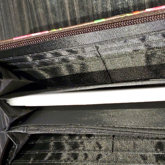 Paris b. Wallet - Picture 4 of 5